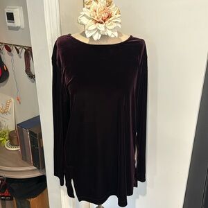Beautiful Karen Kane Plum Velvet Tunic